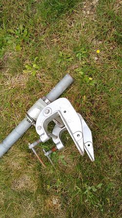 Boat loading bracket