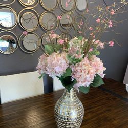 Gold Vase With Flowers 