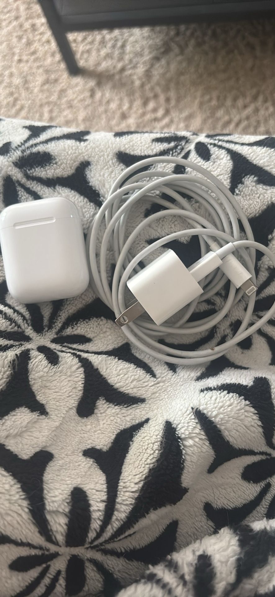 Apple AirPods 2nd Generation