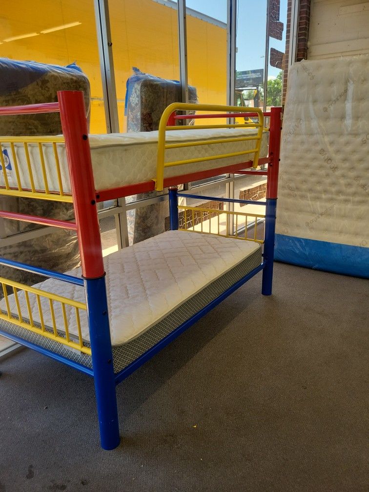 🔥🔥🔥BUNK BED WITH MATTRESS INCLUDED 🔥DELIVERY AVAILABLE FOR $40🔥