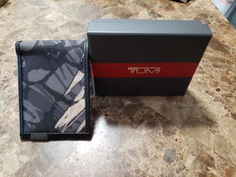 Tumi wallet.. 