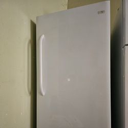 Frigidare Freezer Working Perfectly Fine Very Clean Super Capacity I Can Deliver To You 90 Days Warranty 
