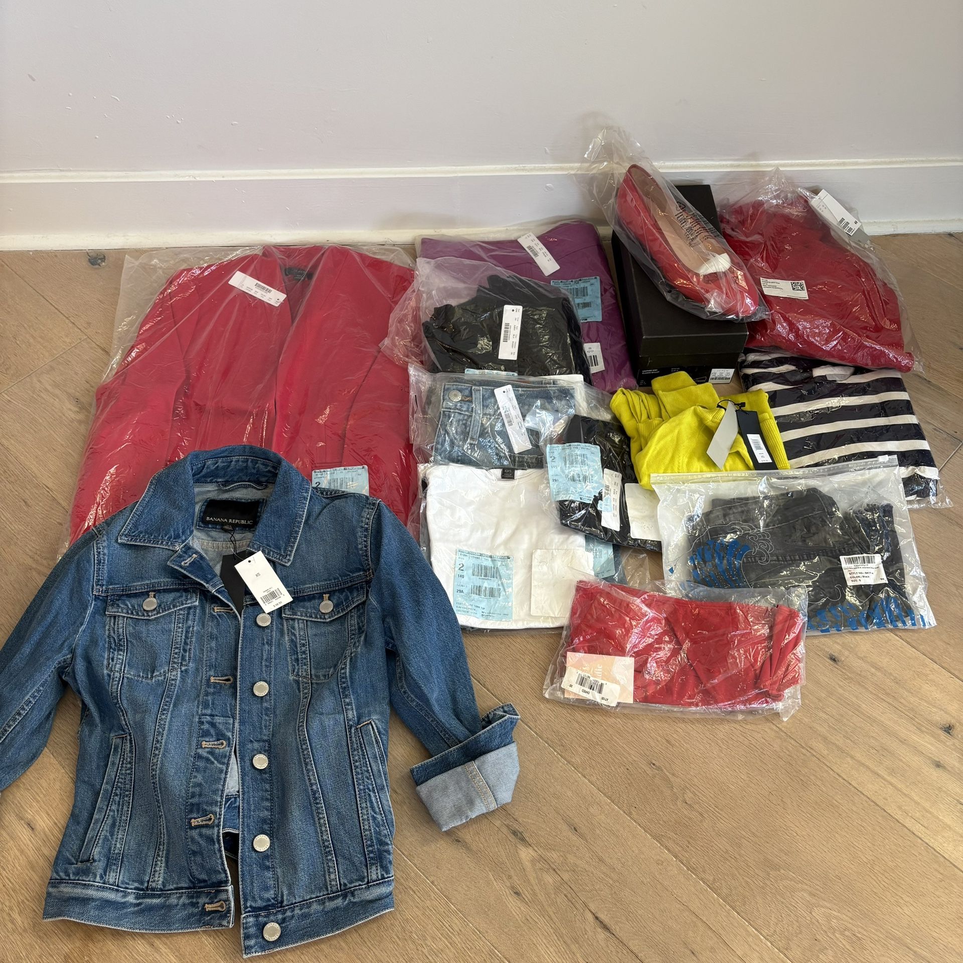 New J Crew And Banana Republic Clothes Tag Price $600