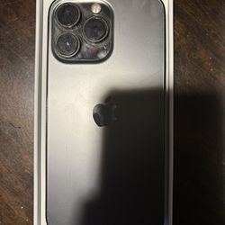 IPHONE 13 PRO.    128 GB/WILL TRADE FOR A MAC BOOK 