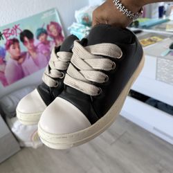 Rick Owen’s Jumbo Lace 