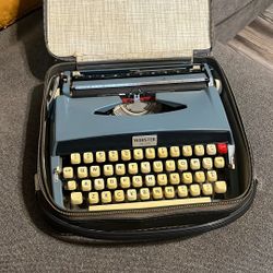 Webster Typewriter XL-500