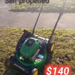 JOHN DEER 6.75 HP Self-propelled Mulching Lawn Mower