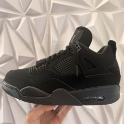 Jordan 4's Black Cats Size 8.5 Men