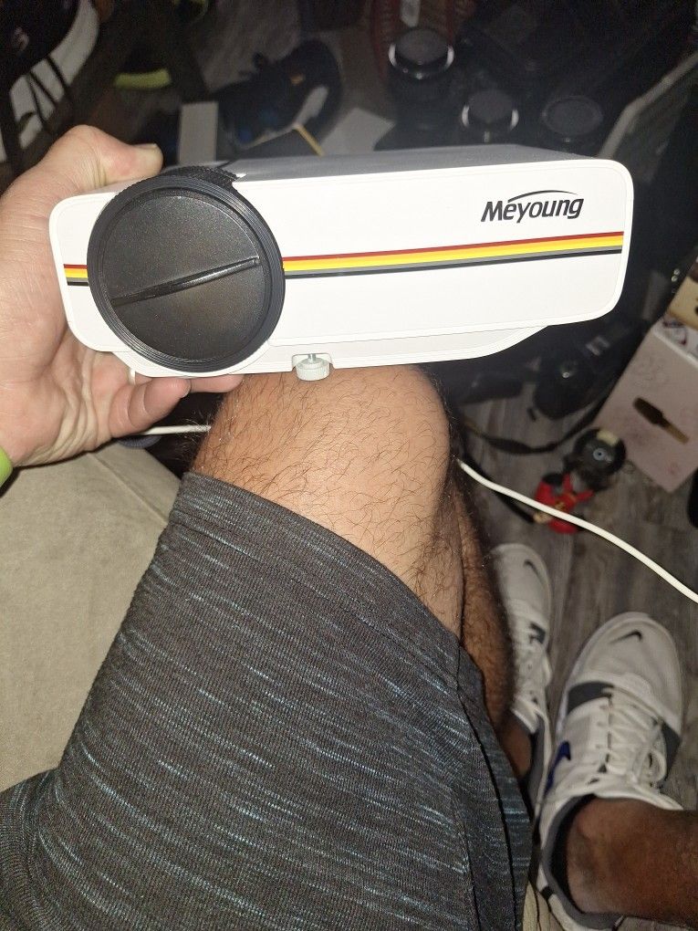 Meyoung Projector