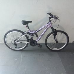 BICYCLE MONGOOSE 18 SPEED SIZE 24 BRAND NEW 