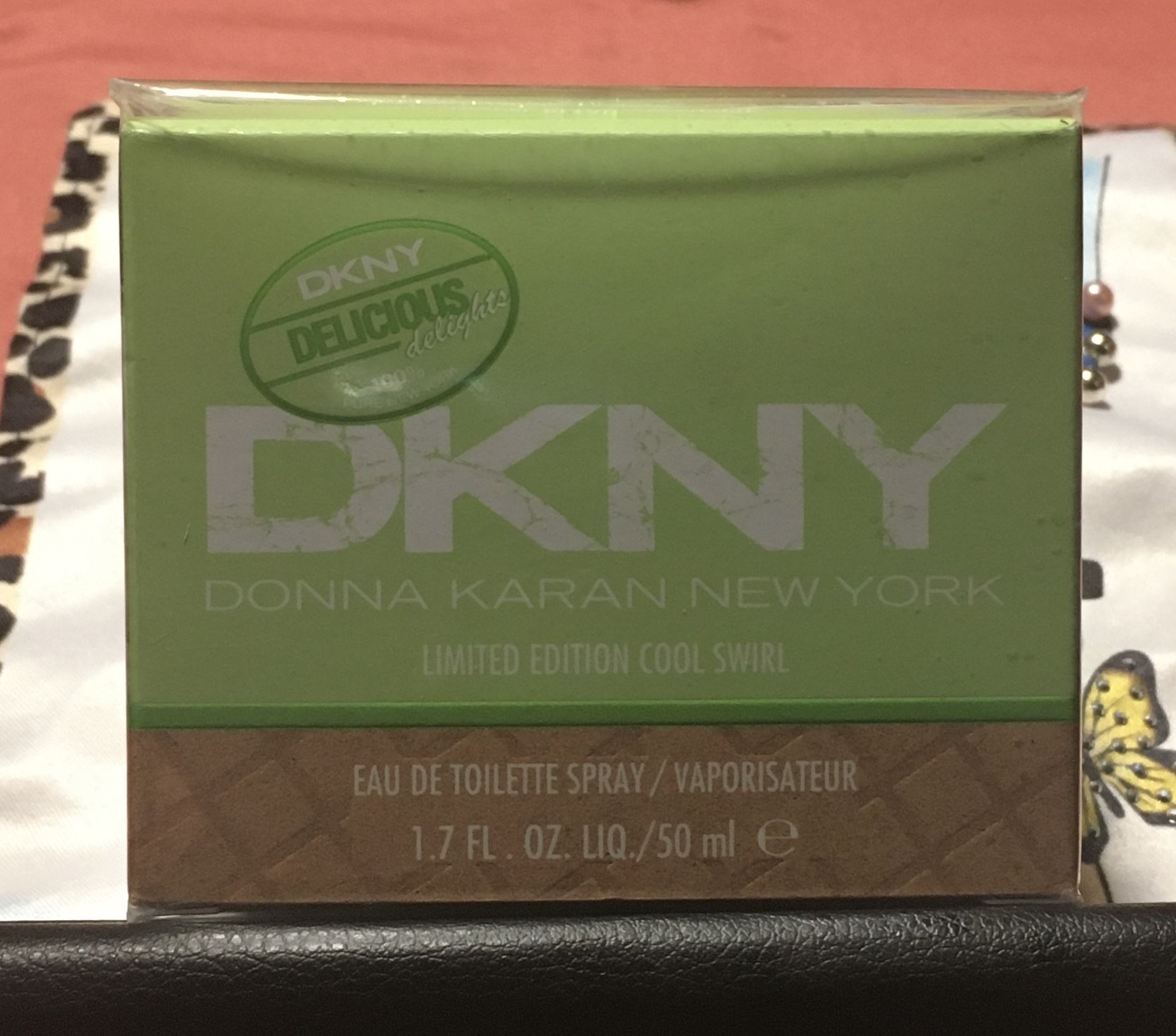 DKNY Delicious Delights Cool Swirl Perfume