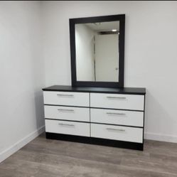 DRESSER WITH MIRROR  // CÓMODA CON ESPEJO 