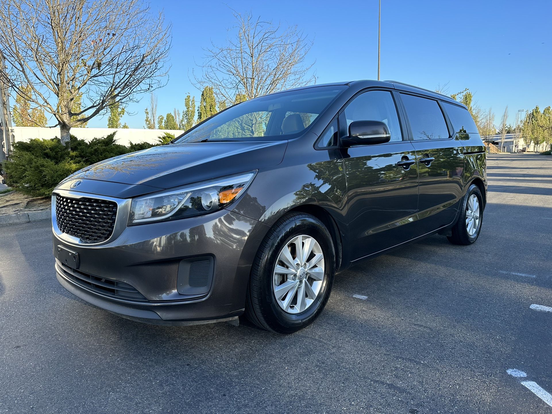 2016 Kia Sedona For Sale
