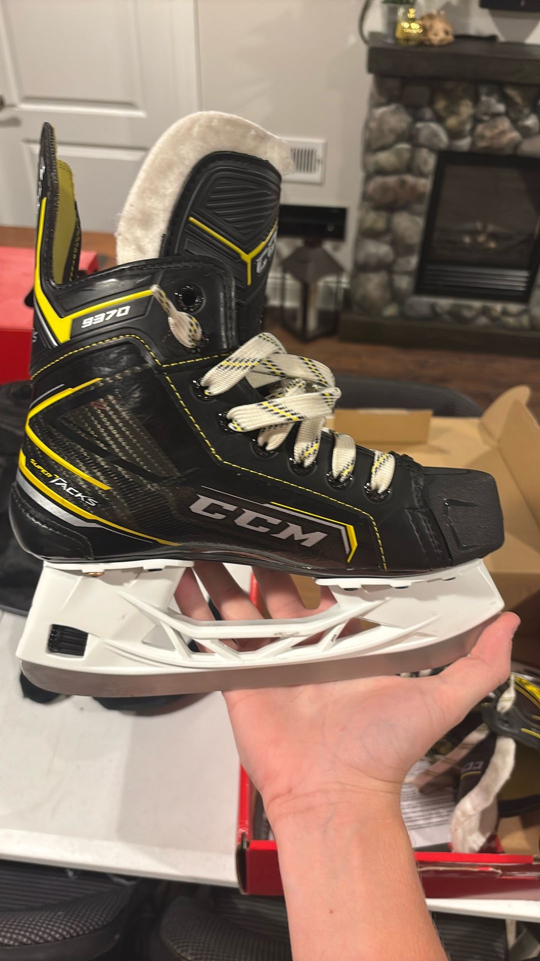 CCM Jr Super Tack Skates
