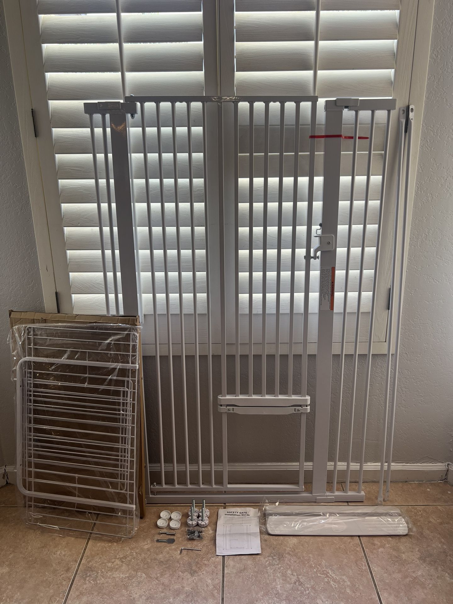 72” Extra Tall Baby/ Pet Gate (READ DESCRIPTION)