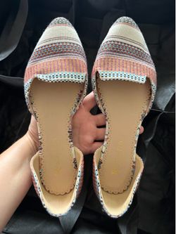 BRAND NEW: Size 9.5