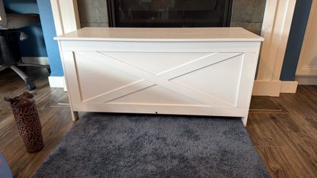 Toy chest