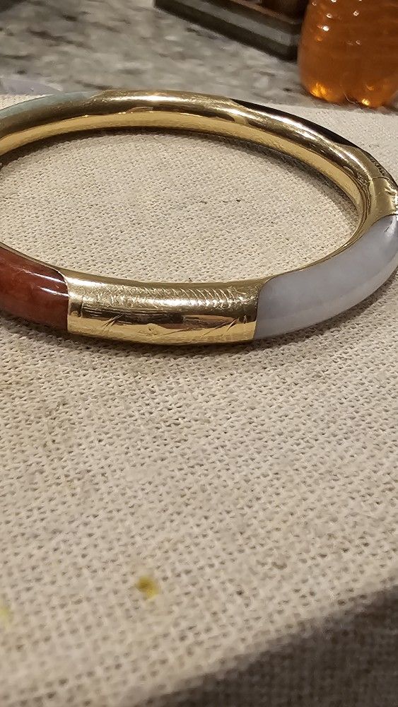 Gorgeous Vintage Real Jade Bracelet In 14k Yellow Gold 