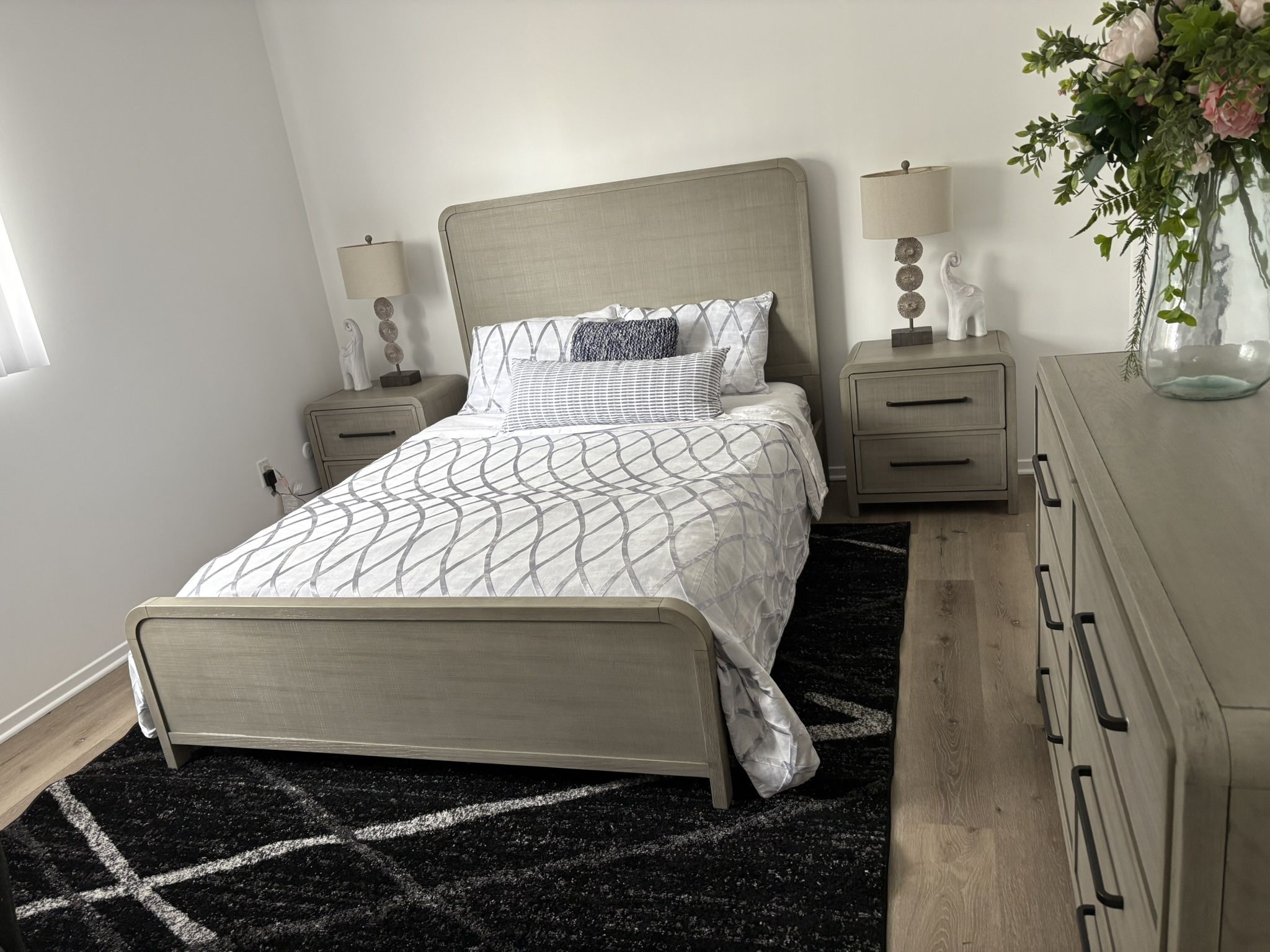 Brand New! Bedroom Set!