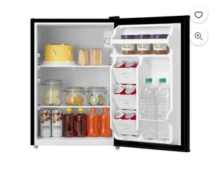 Mainstays 2.7 Cu Ft Single Door Refrigerator, Black, Compact Full-Size Fridge with Adjustable Shelves, Ideal for Apartment, Dorm & Office
