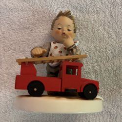 GOEBEL MJ HUMMEL "When I Grow Up" FIGURINE 2003 SPECIAL EDITION -2003 