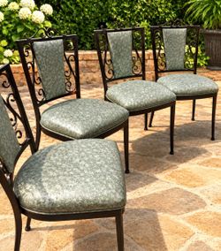 4 Dining Room Chairs, Perfect Upholstery, Heavy Metal Frames