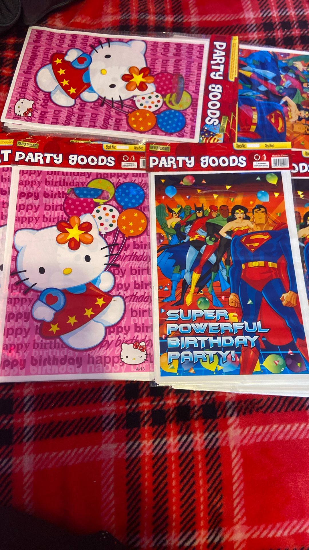 Party/Birthday GoodieBags Hello Kitty & Justice League (12pk Each Packet)
