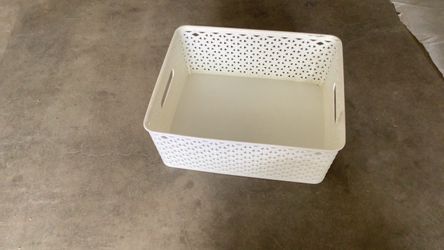White Plastic Woven-Style Storage Basket