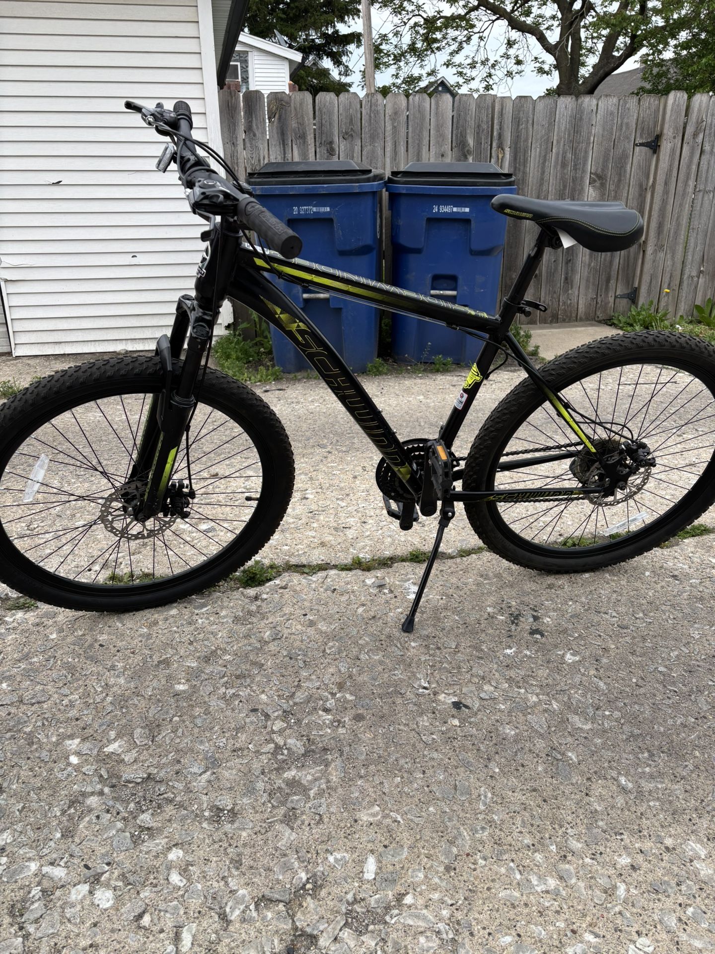 26” Schwinn Sidewinder Mountain/Comfort bike Medium Sized frame For Riders 5’1”-6’