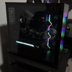 Gaming PC setup with 32in Curved monitor