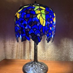 Tiffany Lamp Wisteria Blue