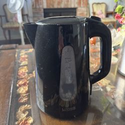 Living Solutions Electric Kettle 1.7L Black KE01301B-UL 360° Base Auto Shutoff