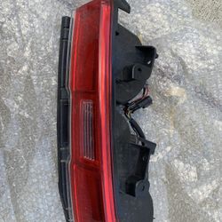 2016 Chevrolet Camaro Tail light 