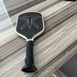 Tak 10 Light Weight 16mm Pickleball Paddle