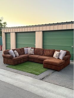 Oversized Espresso Sectional – Family Size Lounge Couch