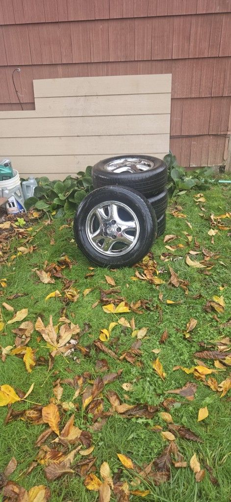 Set Of 15" Lexus Wheels And Tires