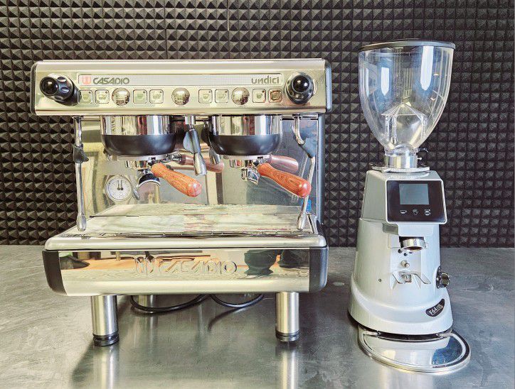 Professional Espresso Machine And Grinder Combo!