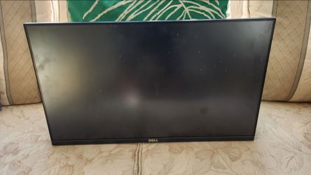 Dell Monitor - 24"