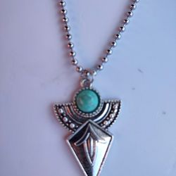 Silver Turquoise Necklace. 