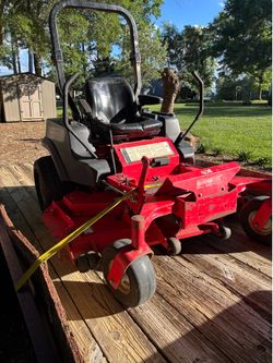 Commercial Z Turn lawn mower