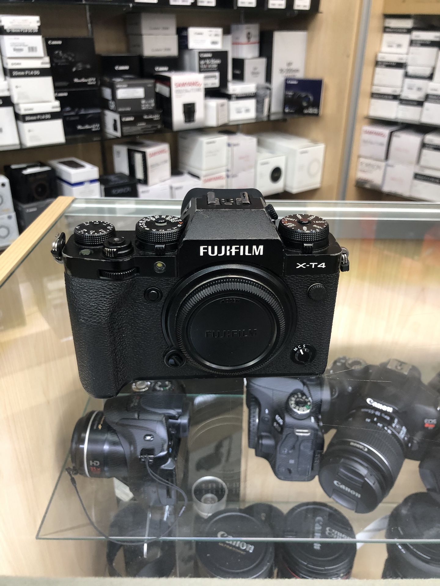 Fujifilm X-T4 26.1 MP 4K