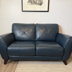 Myia Blue Leather Loveseat – Like New! 💙