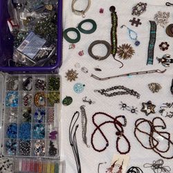 🎨 MASSIVE Jewelry Making & Beading Lot – Beads, Tools, Cords, Findings & More! 🧵