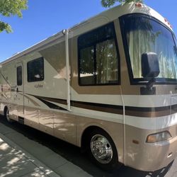 2002 Monaco Lapalma Motorhome 36 Feet 2 Slices Out