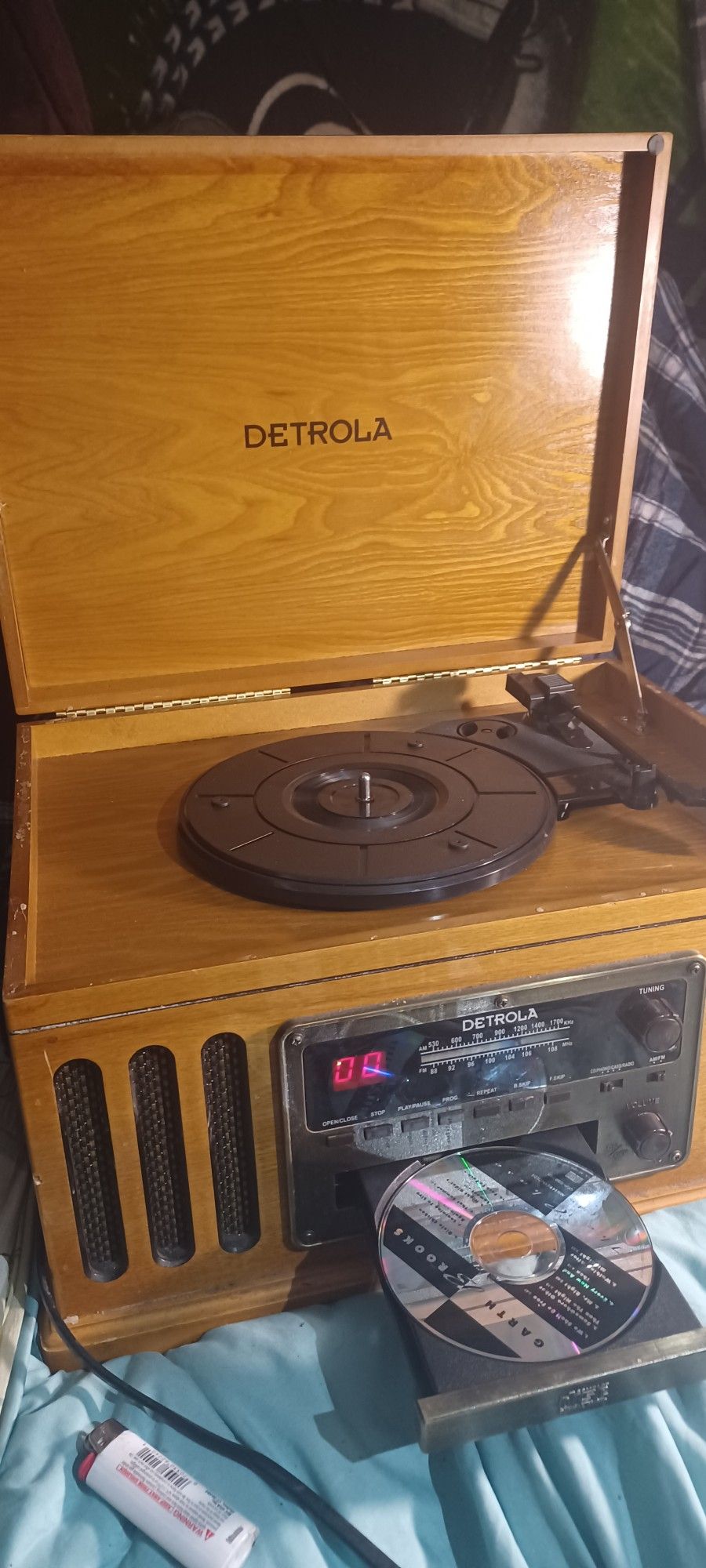 4 In One RECORD CD AM-FM RADIO PLAYERS...