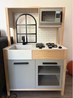 Kids Play Kitchen