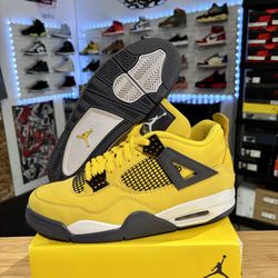 AIR JORDAN 4 RETRO “LIGHTNING” SIZE 10.5