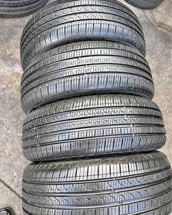 245/40/19 pirelli đđ Vendo un set de llantas con 80% de vida las 4 đđ
