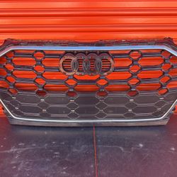 2021 -2022 Audi Q5 Front Grill Oem 