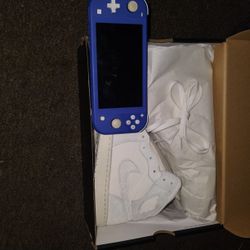 Air jordan 1 Mid Se Craft Size 11/5 And A Nintendo Light